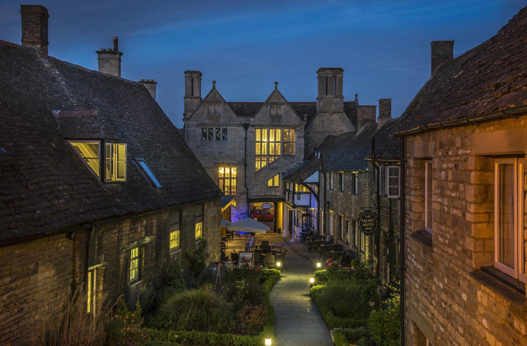 The Talbot Hotel, Oundle , Near Peterborough Экстерьер фото